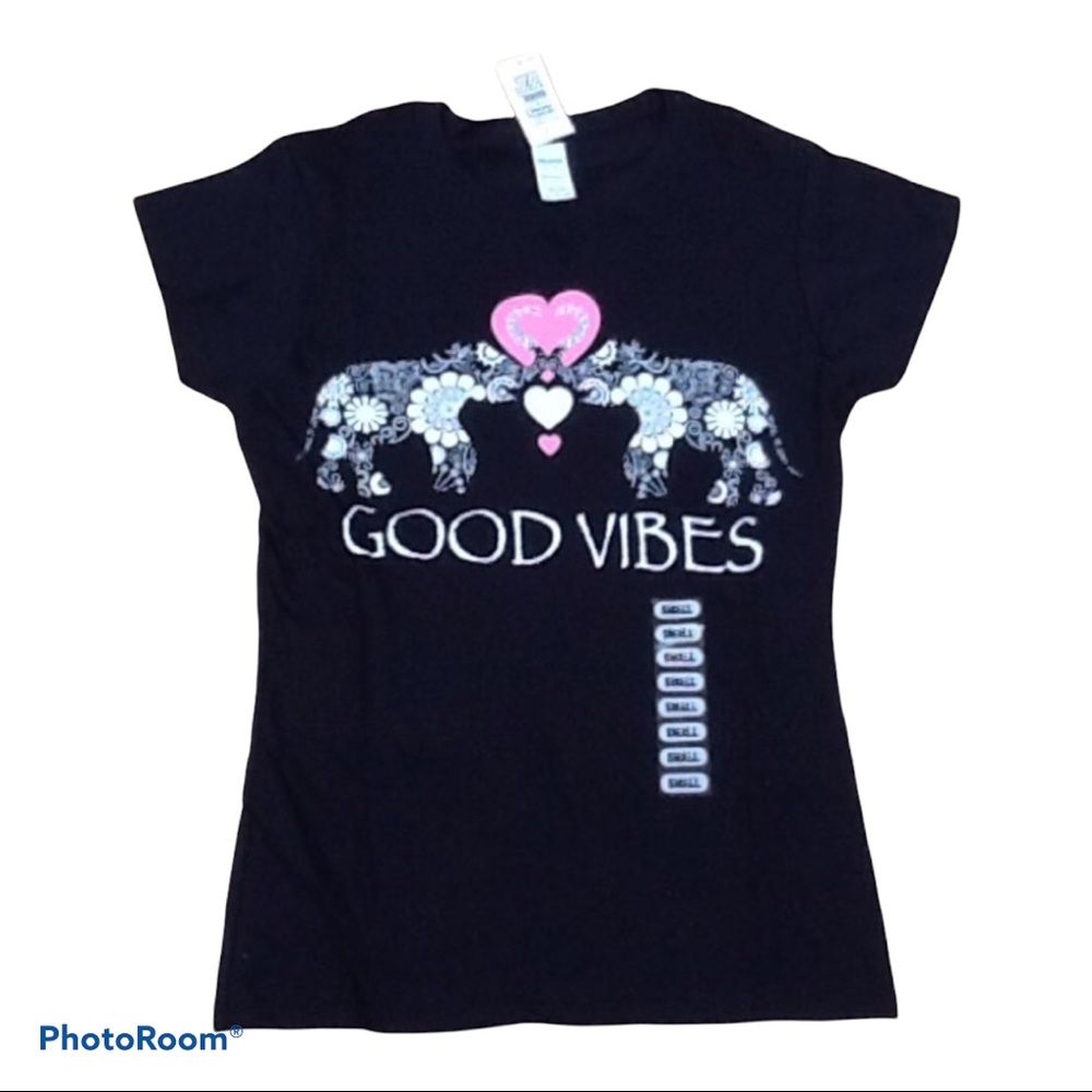 Good Vibes Love Elephants Black &‎ Pink Trunks Up Heart Flowers Tee Small NWT